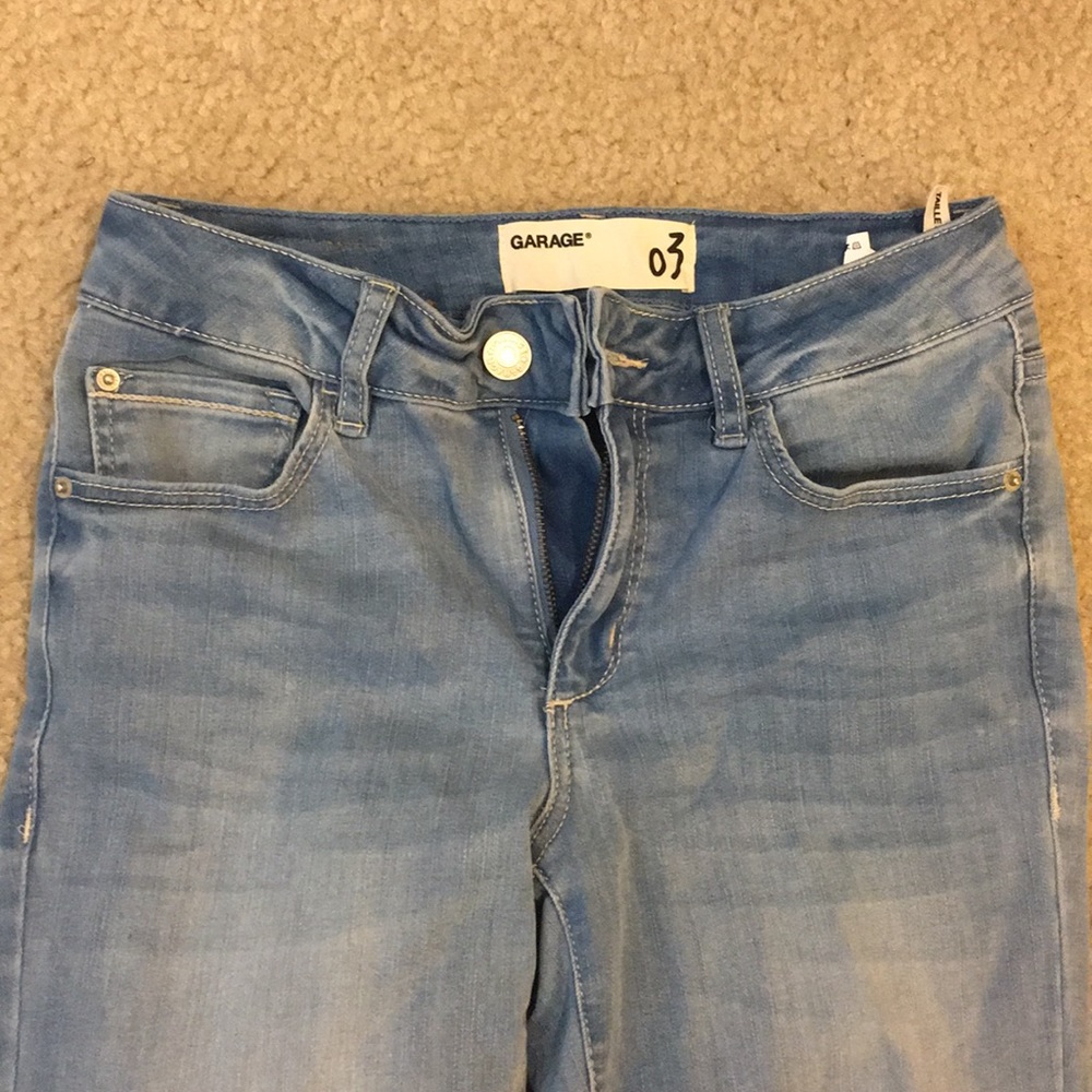 light blue wash skinny jeans - size 3